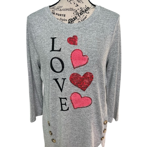 Tops - Gray Love Heart Women's Top